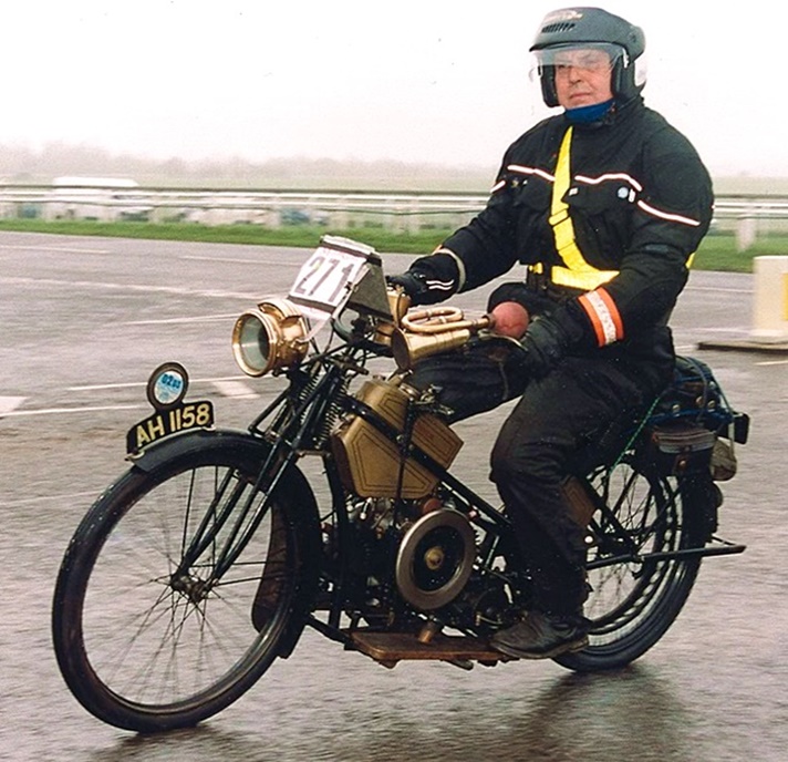 Douglas 2.3/4hp Ladies Model L, 1912