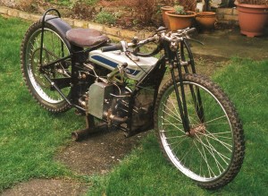 Douglas 'DT' dirt track machine